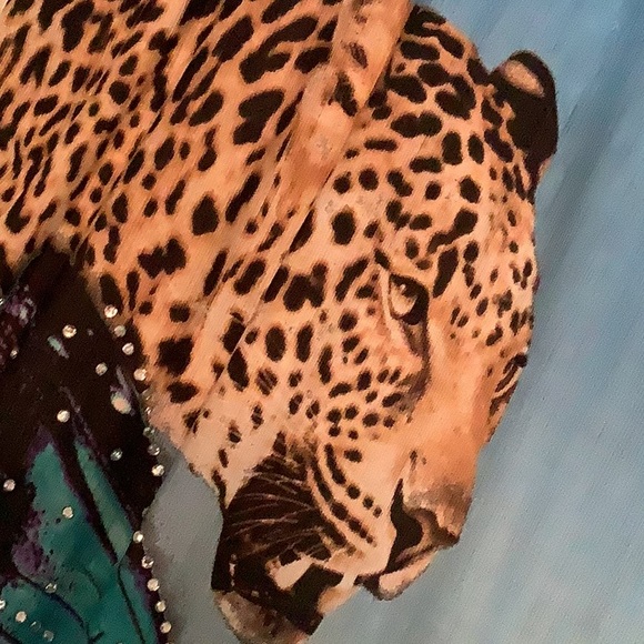 Beach Cover it has a butterfly with stones two leopards size Large blue … - Picture 7 of 8